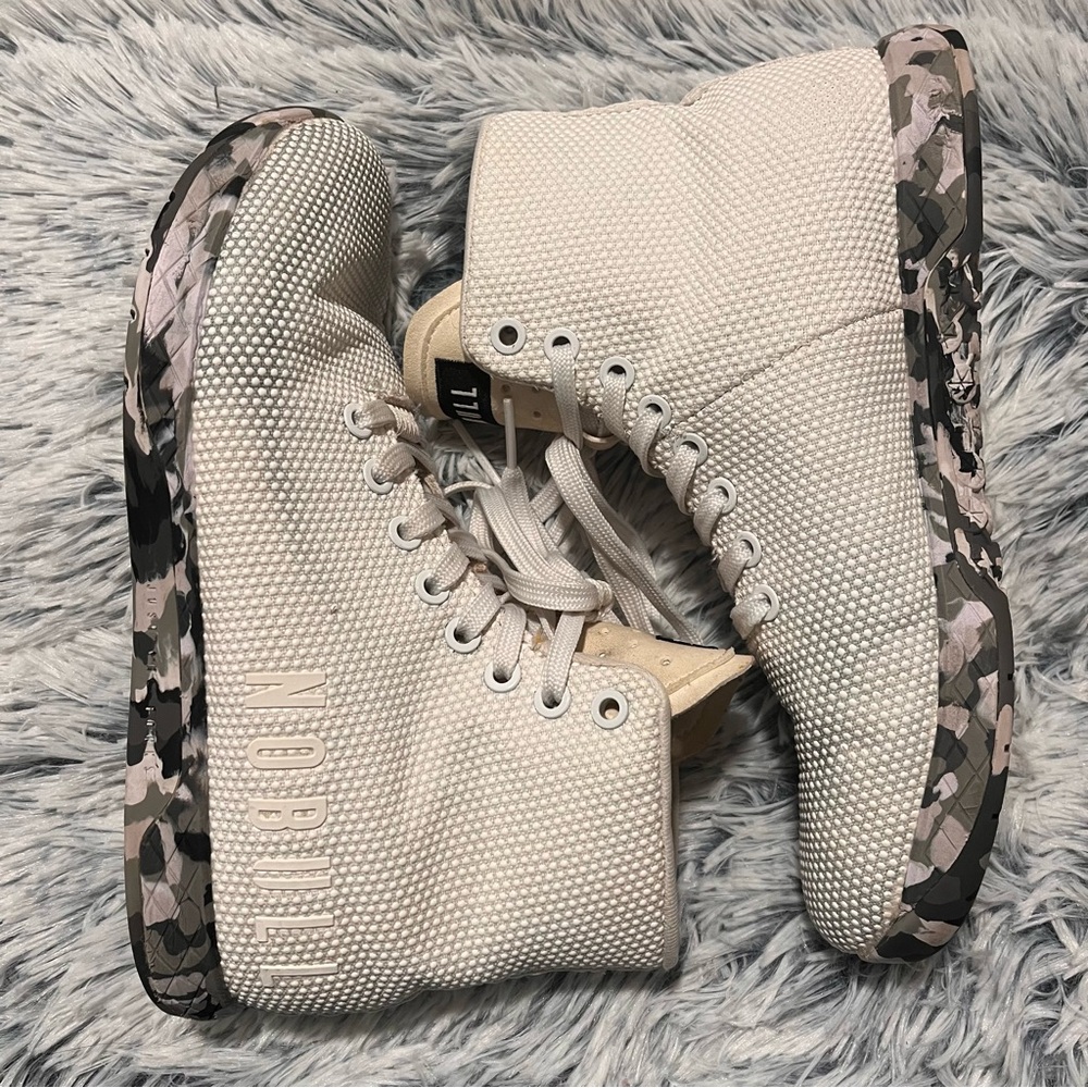 No Bull high top trainers - Men’s Size 6.5/Woman’s Size 8